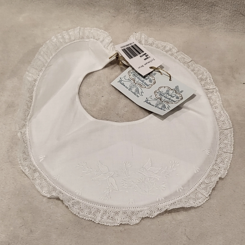 NWT Feltman Bros White Lace Baby Bib With Dove Detail In Original Packaging